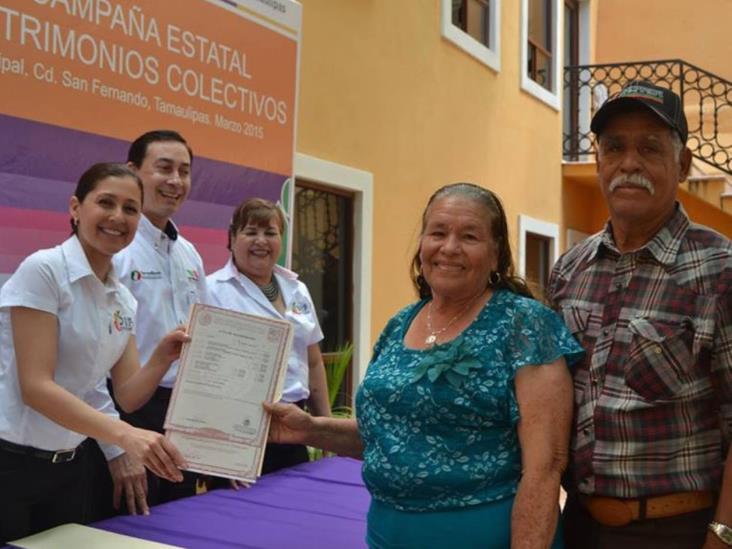 Entrega DIF actas de matrimonios colectivos Entrega DIF actas de matrimonios colectivos