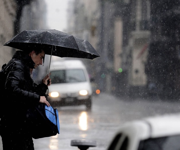 Decretan estado de alerta en Bélgica por fuertes lluvias y viento