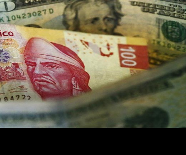 Cae peso 49 centavos en primer trimestre