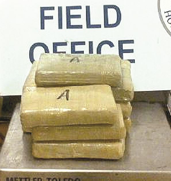 Decomisan 187 mden cocaína a mujer