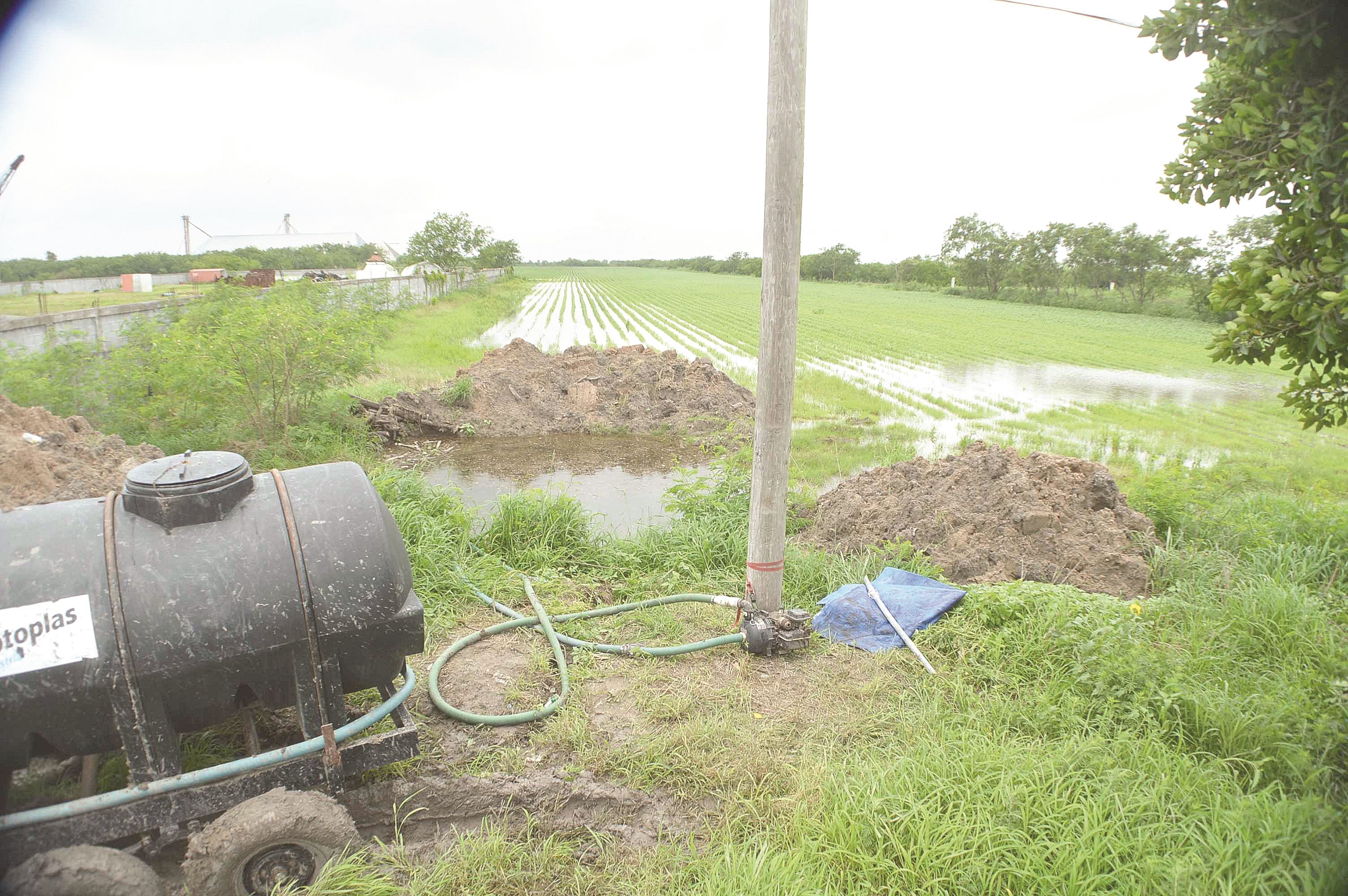 Apresurandesagüe enlas parcelas