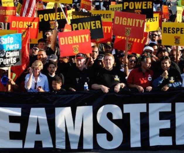 Inician paro laboral choferes en puerto de Los Ángeles