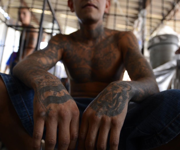 El Salvador: pandillas obligan pobladores a abandonar casas