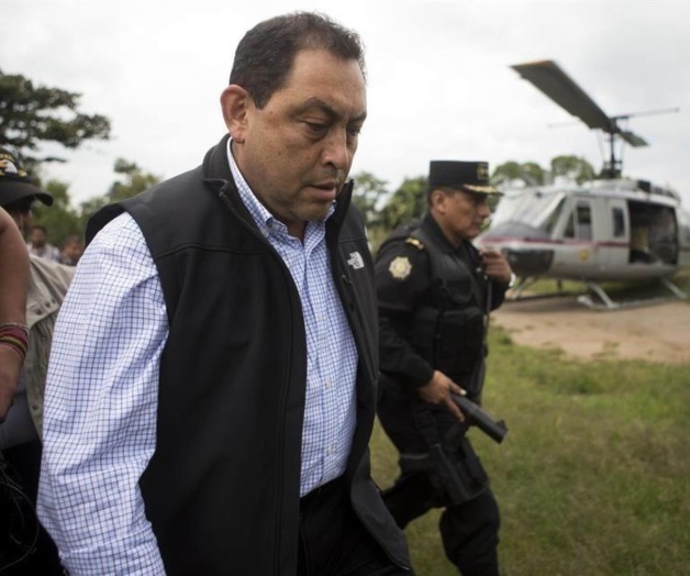 Renuncian Ministros en Guatemala