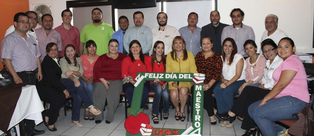 Emotivo festejo de UPRR a maestros Emotivo festejo de UPRR a maestros
