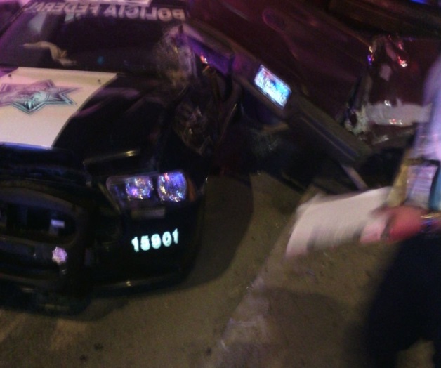 Interponen demanda por choque a federales