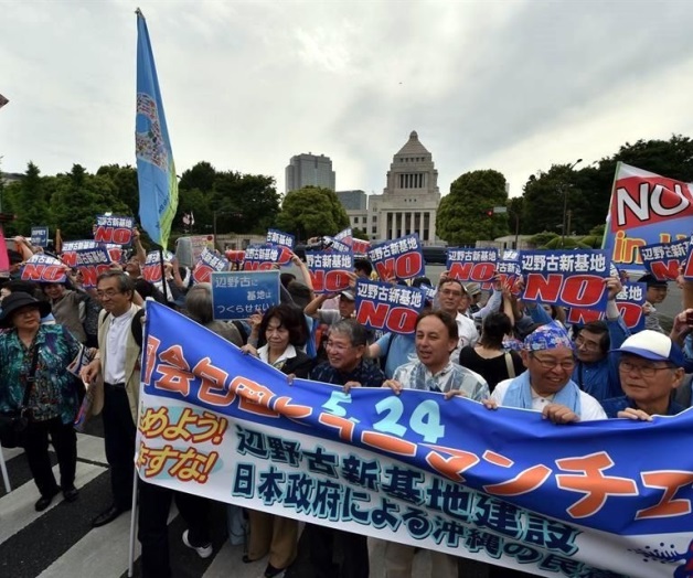 Protestan en Tokio contra base militar