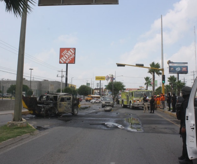 Terminan persecucióncon Hummer quemada
