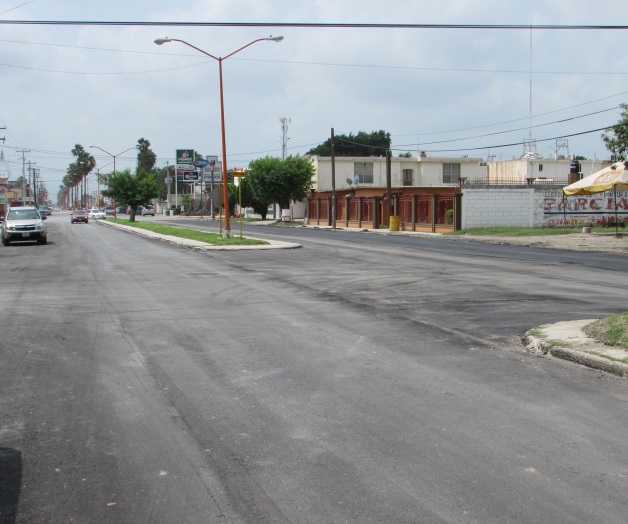 Efectúan labores de bacheo Efectúan labores de bacheo