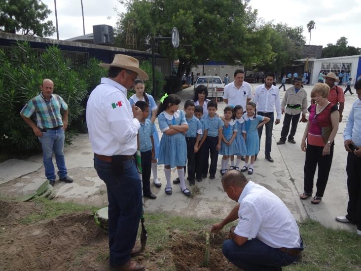 Tendrán alumnoshuerto de nopales Tendrán alumnoshuerto de nopales