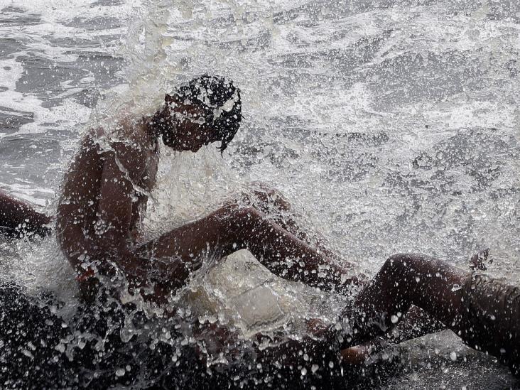Van 1,700 muertos por calor en la India Van 1,700 muertos por calor en la India
