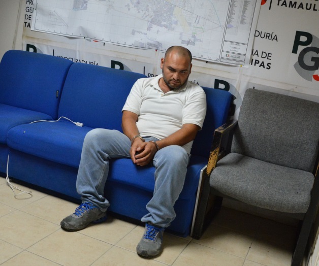 Lo detienen por el robode vehículohace 1 año Lo detienen por el robode vehículohace 1 año