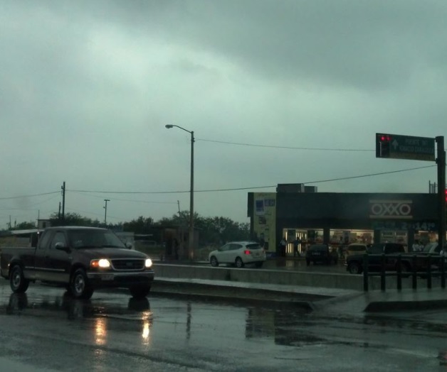 Se quedan sin ‘luz’ cerca de mil casas