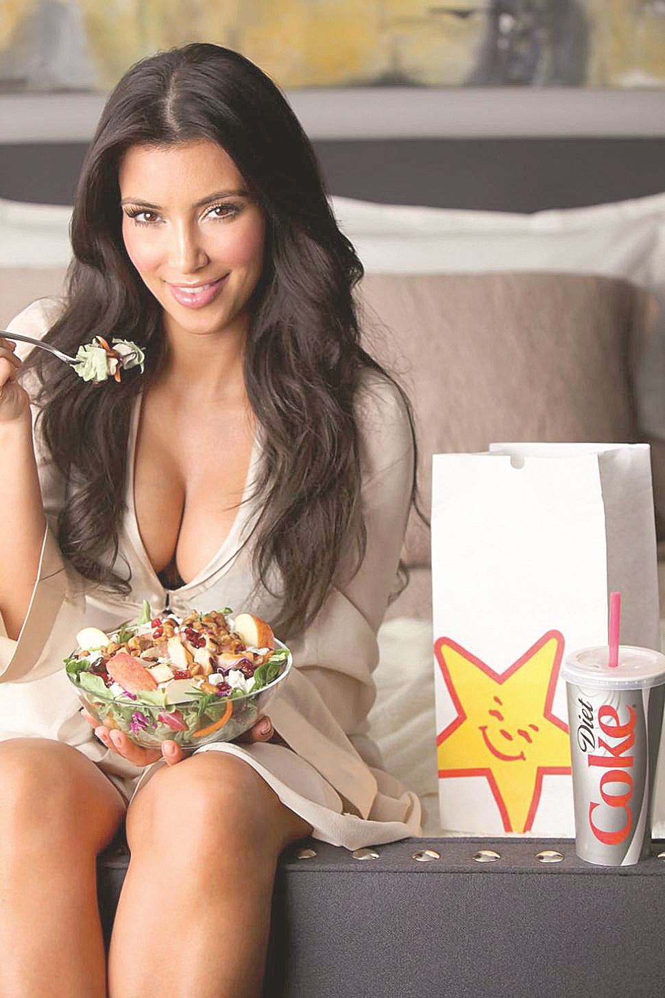 Con las manos en la hamburguesa