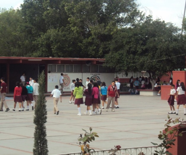 Destacan alumnosen ‘Poesía a la Mar’