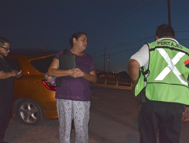 Pudo esquivar un vehículoy va a muro de contención Pudo esquivar un vehículoy va a muro de contención