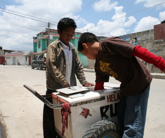 Sólo la Junta Especialpuede dar un permisolaboral para menores Sólo la Junta Especialpuede dar un permisolaboral para menores