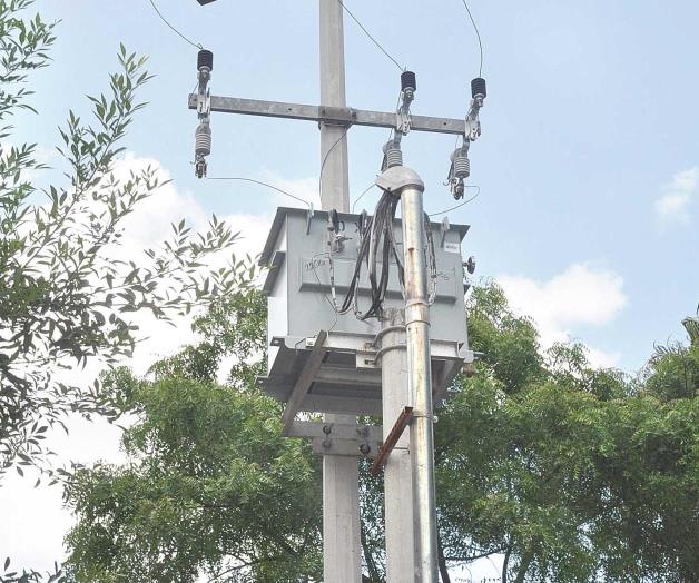 Transformador nuevecitopara la Sec. R. Castellanos