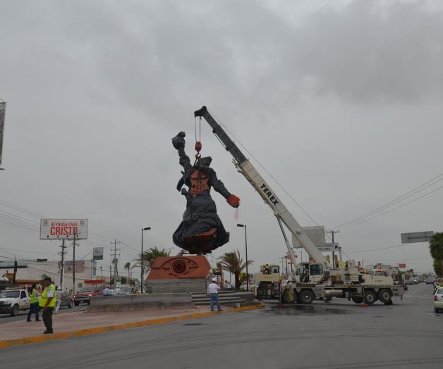 Instalación de monumentocausa admiración… y caos