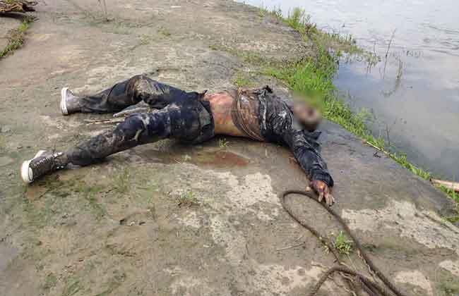 Sacan del ríootro cadáver Sacan del ríootro cadáver