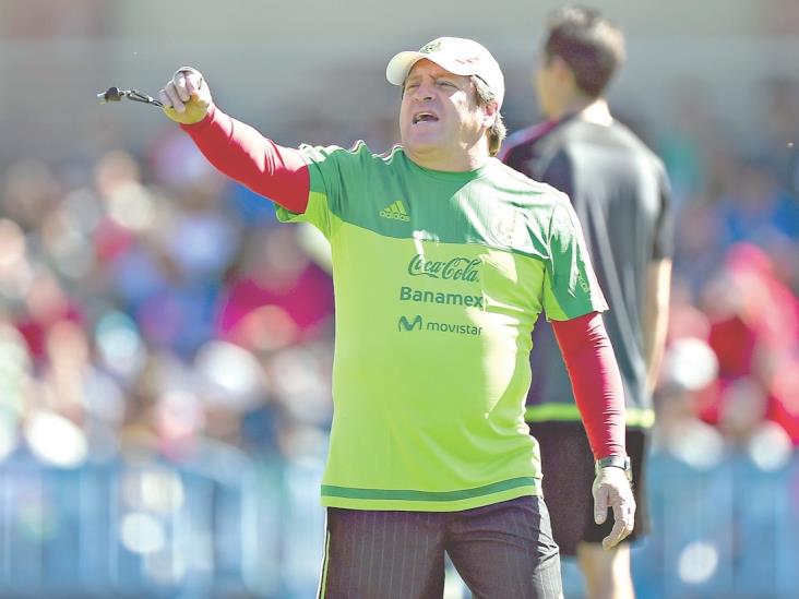 Cierra lío con ‘Chicharito’ Cierra lío con ‘Chicharito’
