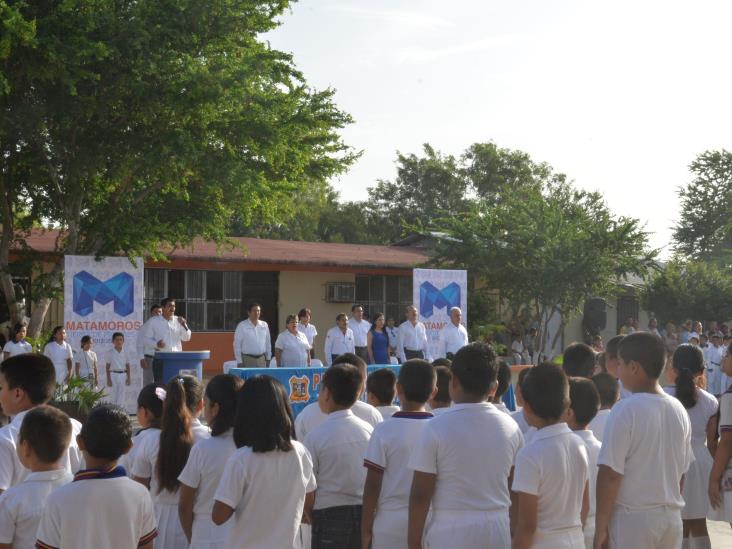Se compromete Letya construir techumbre Se compromete Letya construir techumbre