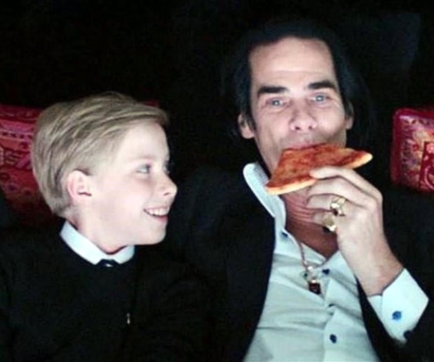 Muere hijo de Nick Cave en accidente