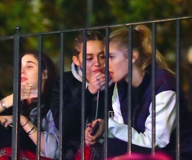 Miley cyrus y Stella maxwell Miley cyrus y Stella maxwell