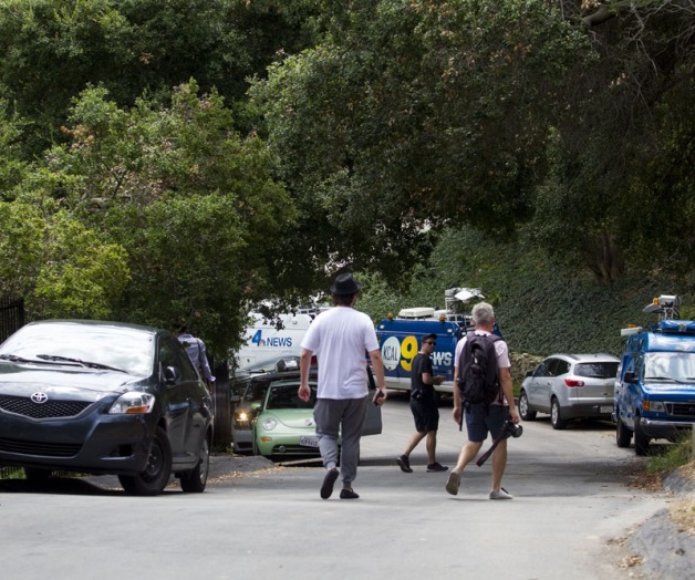 Encuentran a hombre muerto en piscina de Demi Moore