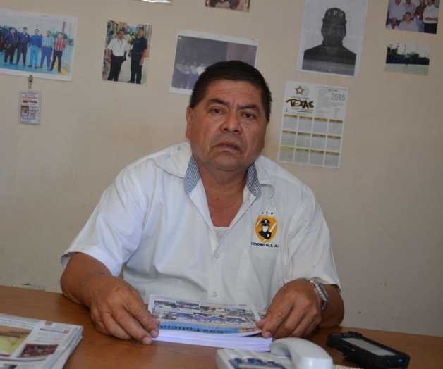 Expolis viven de loque den ‘en especie’