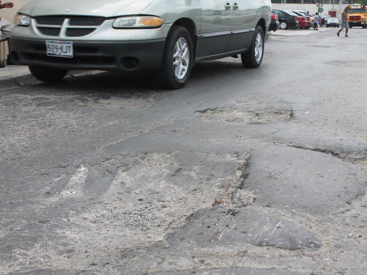 Reconocen retraso en bacheo Reconocen retraso en bacheo