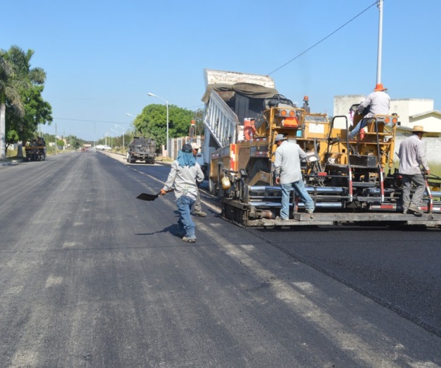 Avanzan los trabajos de reparación asfáltica en la avenida Las Palmas