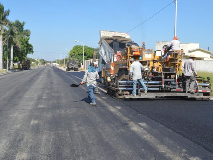 Avanzan los trabajos de reparación asfáltica en la avenida Las Palmas Avanzan los trabajos de reparación asfáltica en la avenida Las Palmas