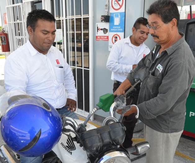 Gasolina carano afecta, sinolas vacaciones:expendedores