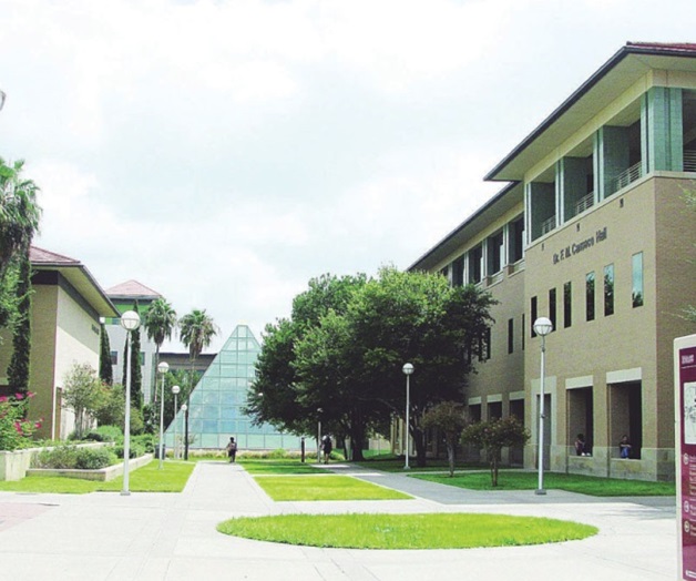 Tiene la TAMIU más estudiantes hispanos