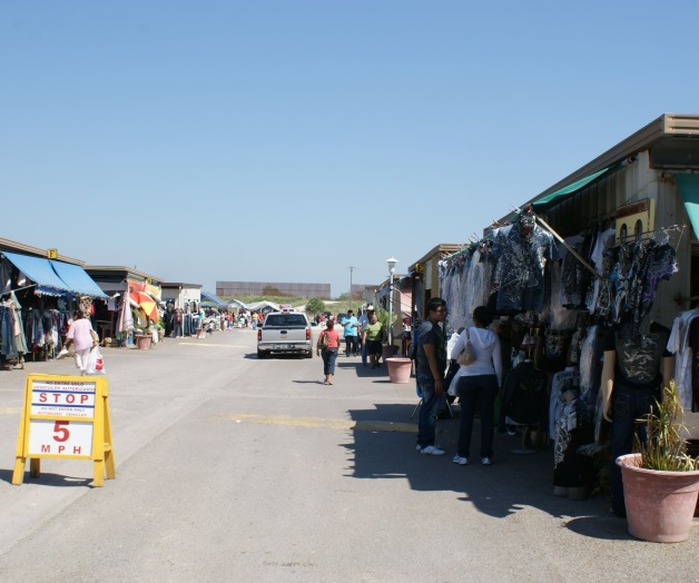 En la pulga encuentras de todo En la pulga encuentras de todo