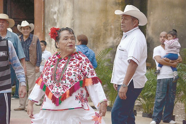 Suenan la jarana y la décimaen XX Festival de la Huasteca