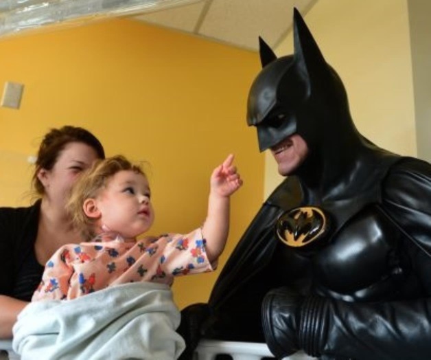 La muerte de un superhéroe de carne y hueso