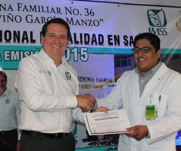 Reconocen a trabajadores de UMF 36