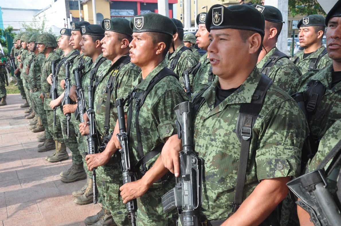 PRESENTES. Fuerzas Especiales del Ejército también participaron en el el homenaje.EL MAÑANA / Víctor Espinoza 