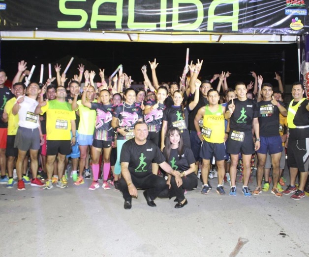 Todo un éxito la carrera Neón 5K Todo un éxito la carrera Neón 5K