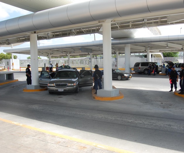 Rojo para todos en la Aduana