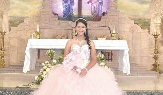 QUINCEAÑERA: Lesly Carolina Rodríguez González.