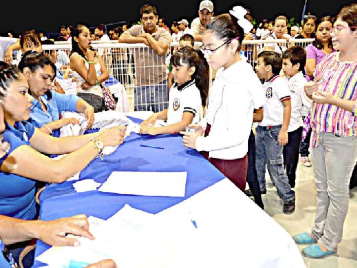 Recibirán documentos para becas municipales Recibirán documentos para becas municipales