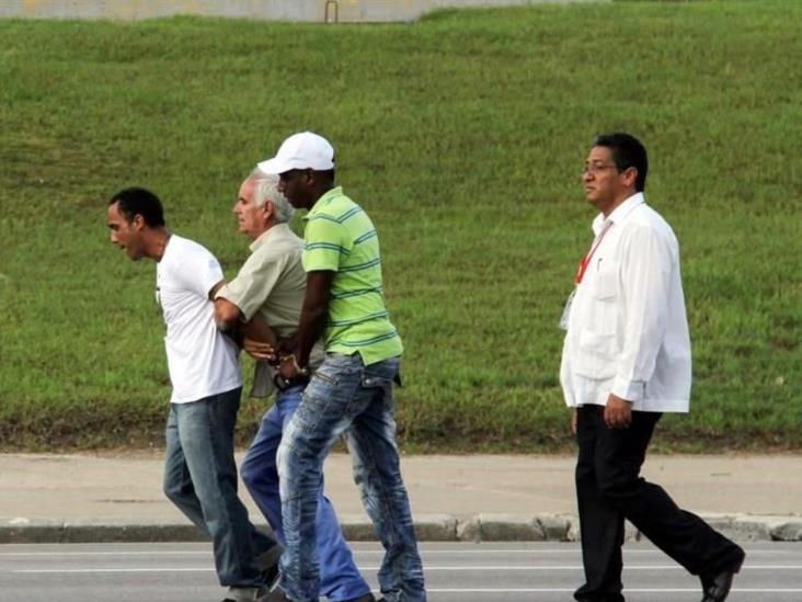 Denuncian arrestos durante visita papal Denuncian arrestos durante visita papal