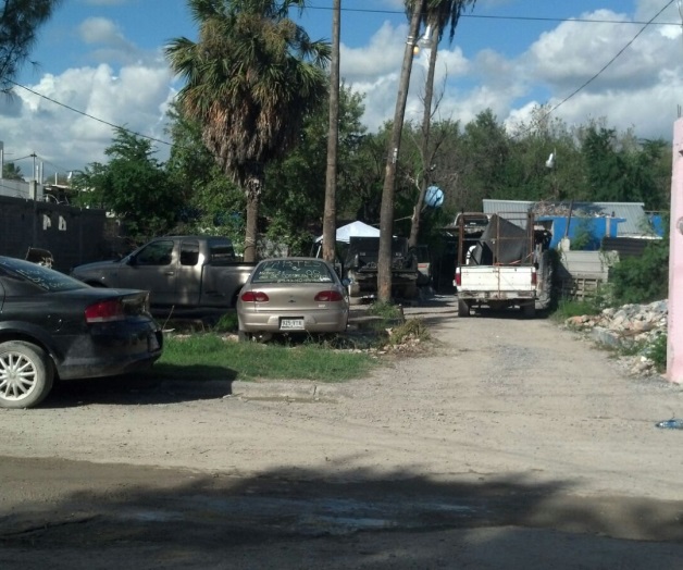 >Policías estatales<Hallan deshuesaderode vehículos robados