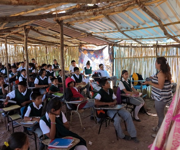 Acuden a clases sin tener escuela