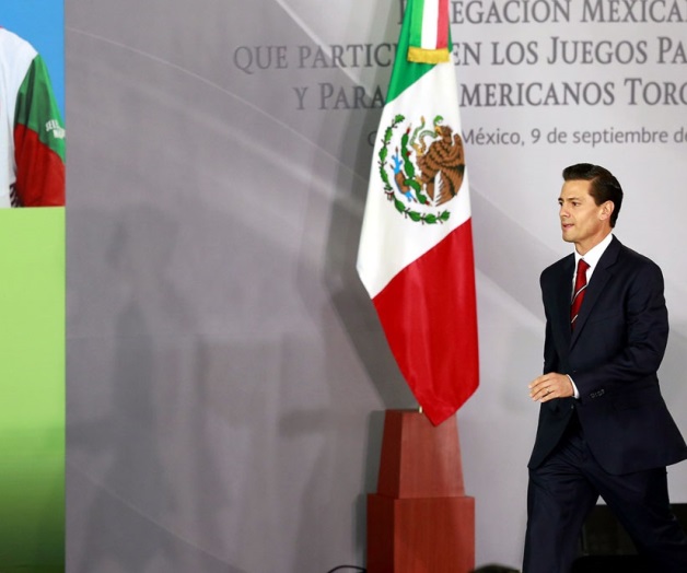 Concretan temas del diálogo entre los padres de los 43 y Peña Nieto