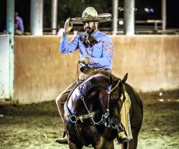Conquistan campeonato en Lienzo Charro El Regalo. OBTIENEN ‘LA MANZANA’