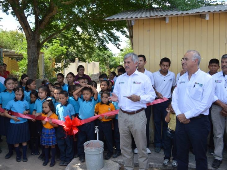 Inaugura alcalde JLHC obra de agua potable Inaugura alcalde JLHC obra de agua potable